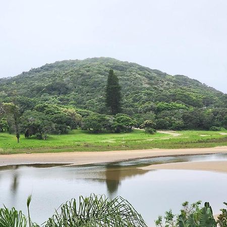 Blue'S Guest House - East London Bonza Bay ภายนอก รูปภาพ