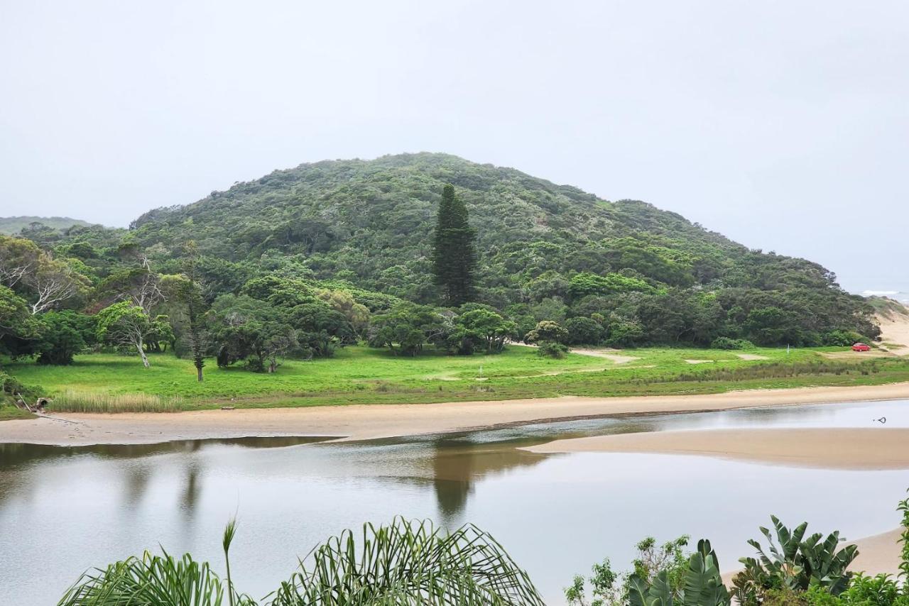 Blue'S Guest House - East London Bonza Bay ภายนอก รูปภาพ
