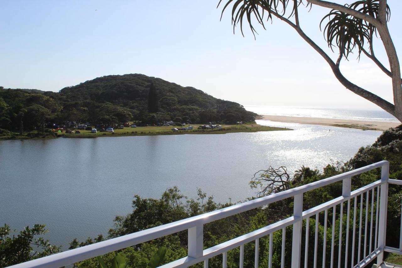 Blue'S Guest House - East London Bonza Bay ภายนอก รูปภาพ